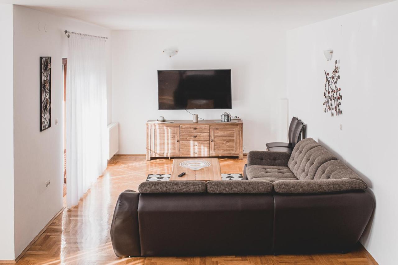 Helles 3 Schlafzimmer Apartment Zwischen Zagreb Zentrum & Natur Dış mekan fotoğraf