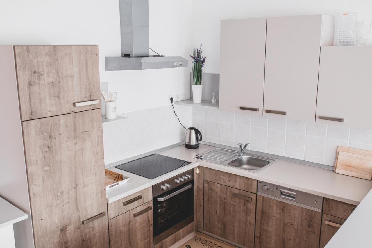 Helles 3 Schlafzimmer Apartment Zwischen Zagreb Zentrum & Natur Dış mekan fotoğraf